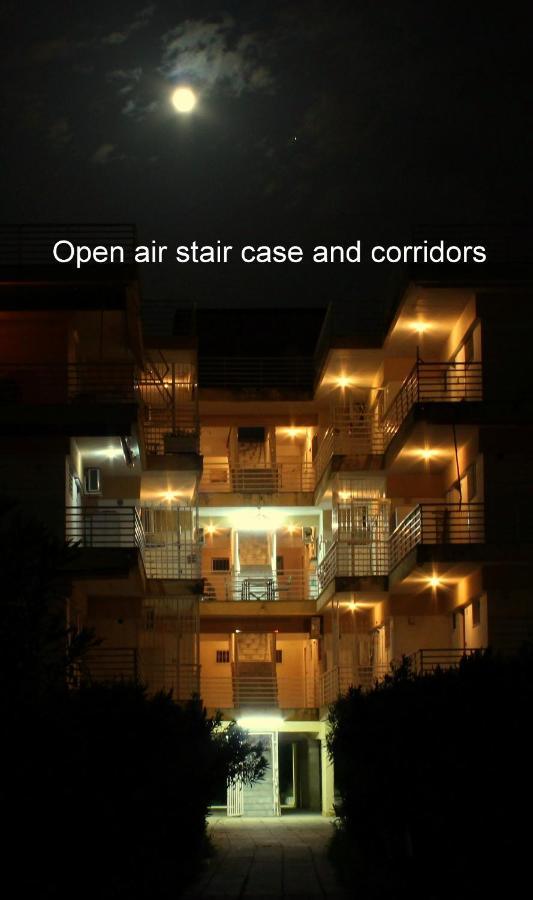 Medusa Beach Apartment, アスプロヴァルタ エクステリア 写真