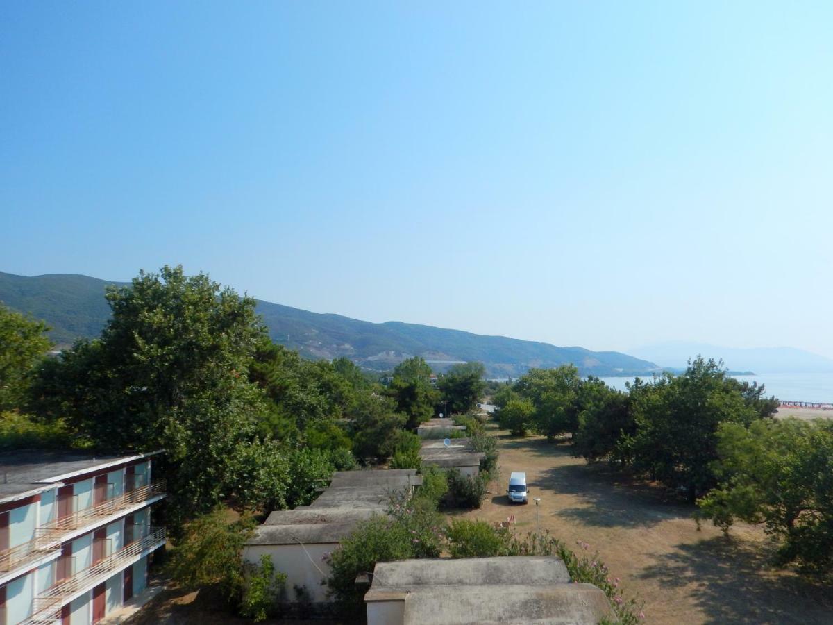 Medusa Beach Apartment, アスプロヴァルタ エクステリア 写真
