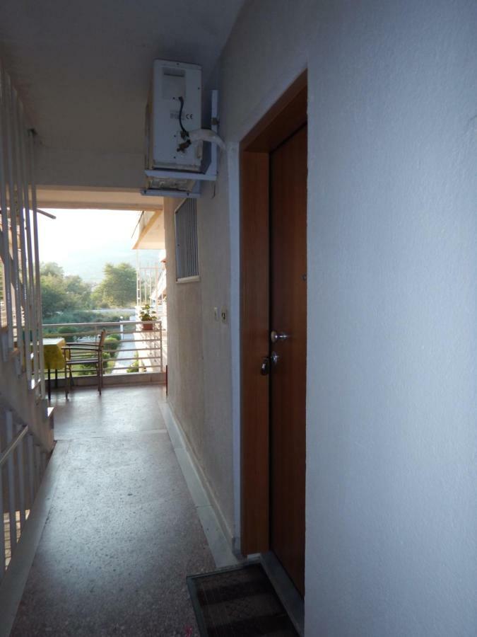 Medusa Beach Apartment, アスプロヴァルタ エクステリア 写真