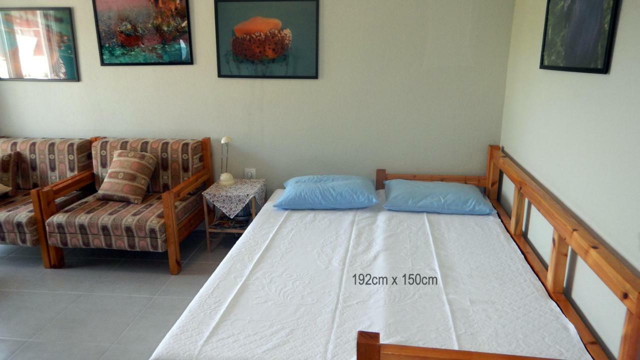 Medusa Beach Apartment, アスプロヴァルタ エクステリア 写真